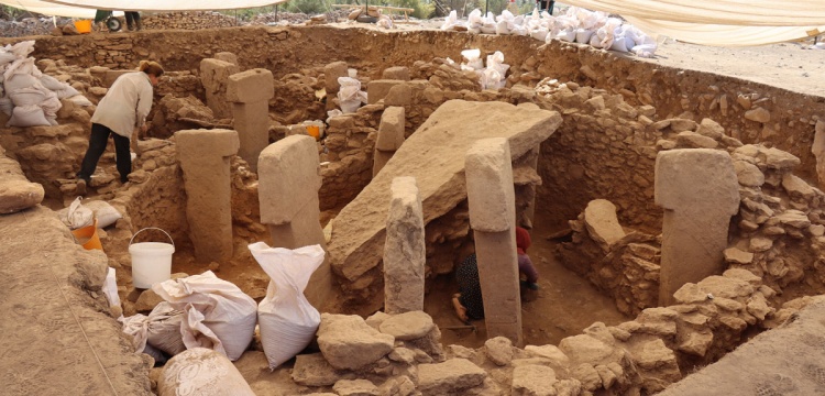 The T-shaped pillars are among the most iconic features of the Taş Tepeler sites, instantly recognizable by their stylized human-like form.