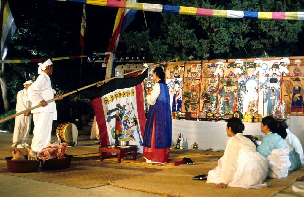 A Korean gut ritual performed in 2002. Credit: Wikipedia Commons
