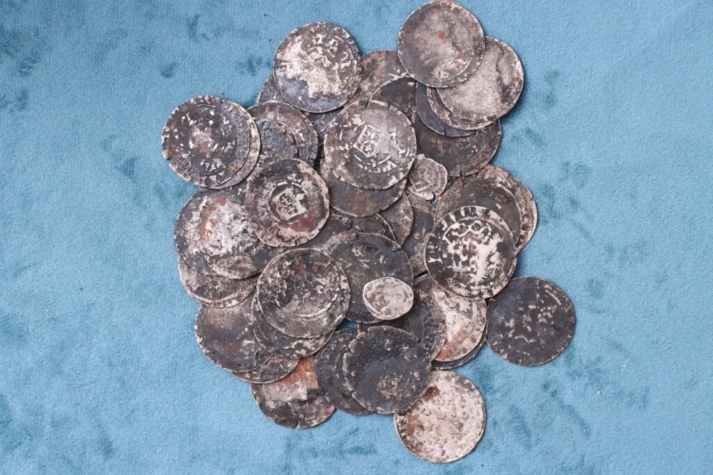 Members of the Institute of Archaeology of the Russian Academy of Sciences (IA RAS) expedition reported this unique find on VKontakte. Credit: IA RAS / VKontakte