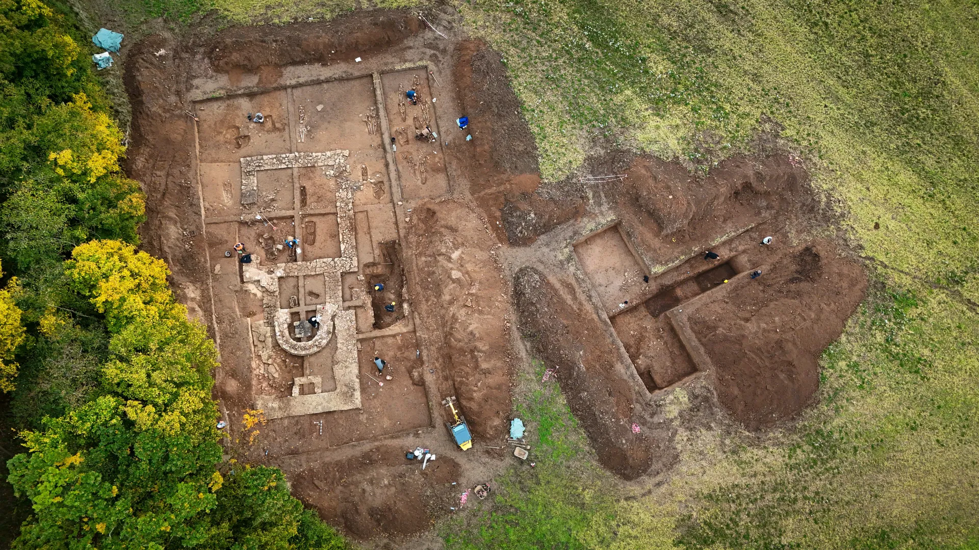 Excavation work near Allstedt: Around 1,000 finds. Photo: Heiko Rebsch / dpa