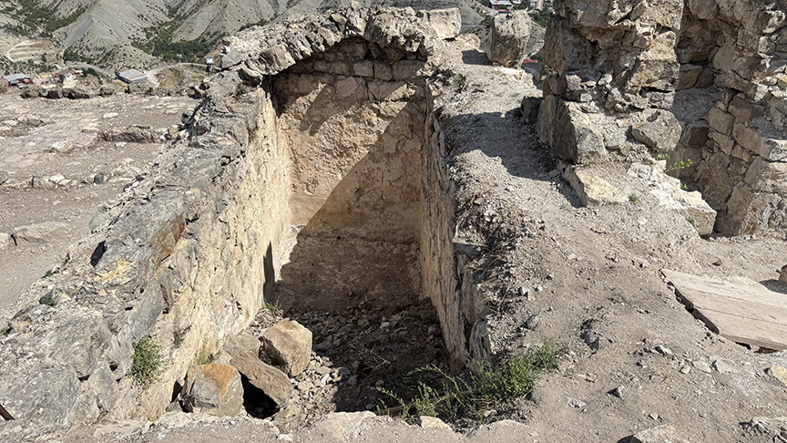A 2-meter-long vaulted tomb chamber found beneath the Petrus and Paulus Church at Gevhernik Fortress, identified as the burial place of Georgian King Ashot the Great. Credit: Yusuf Okur/AA