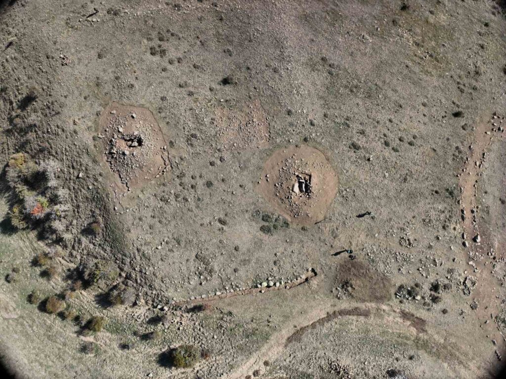 Archaeological excavations at the ancient city of Kerkenes (Pteria) in central Turkey have uncovered graves that may possibly be associated with Proto-Turkic groups, suggesting a potential early Turkic presence in Anatolia as far back as 2,600 years ago.