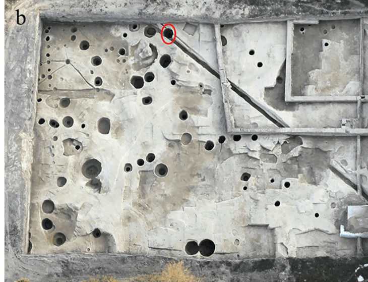 The exact location of the well SU 233/234 during the excavation (in red circle). Credit: PLoS One (2025)