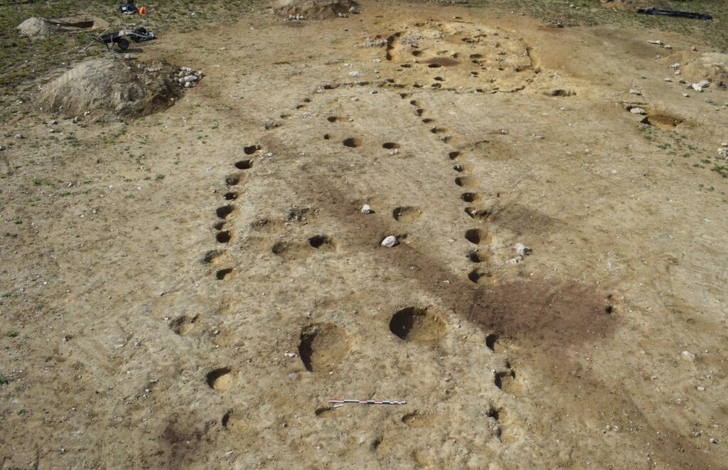 Two houses from the Early Bronze Age. Credit: S. Blanchet, Inrap