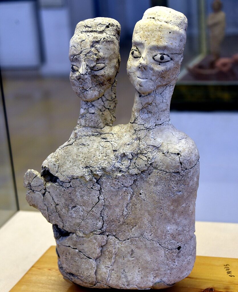 Double-headed statue from ʿAin Ghazal, Amman, Jordan Archaeological Museum. Credit: Osama Shukir Muhammed Amin - Public Domain