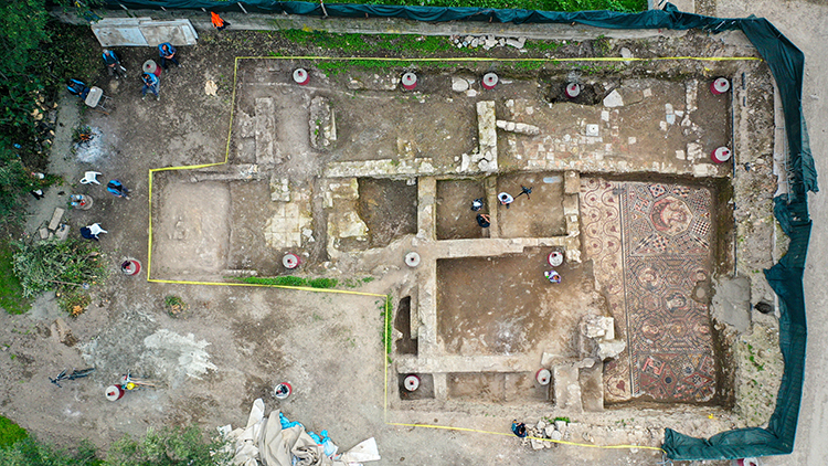 Excavations cover a 350-square-meter area, revealing a remarkably preserved 50-square-meter section of Roman mosaic flooring. Credit: Mustafa Yılmaz/AA