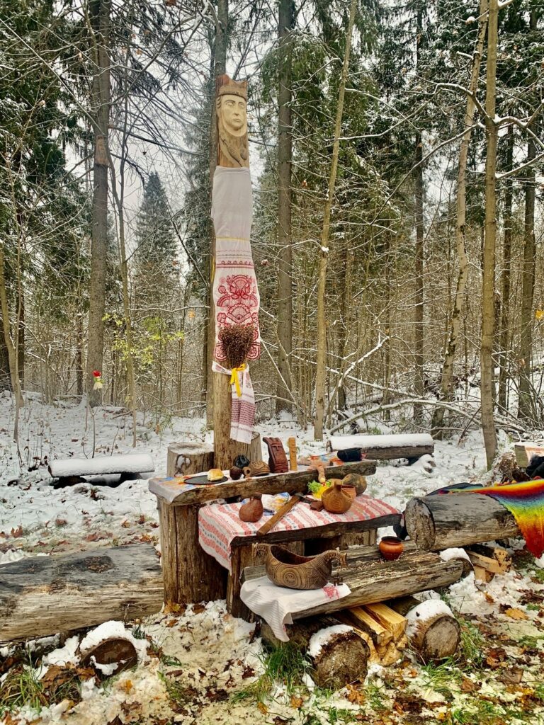 Representing the earthly element, Makosh embodies Mother Earth, one of the most ancient Slavic sacred figures. The Slavic people have long held a deep, almost filial reverence and gratitude toward the Earth Mother—“From the earth a person is born, and by the earth they are sustained.” Credit: Union of Slavic Communities of the Slavic Native Faith