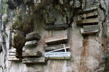 Hanging coffins at Sagada, Mountain Province in the Philippines. Credit: Kok Leng, Maurice Yeo - Wikipedia