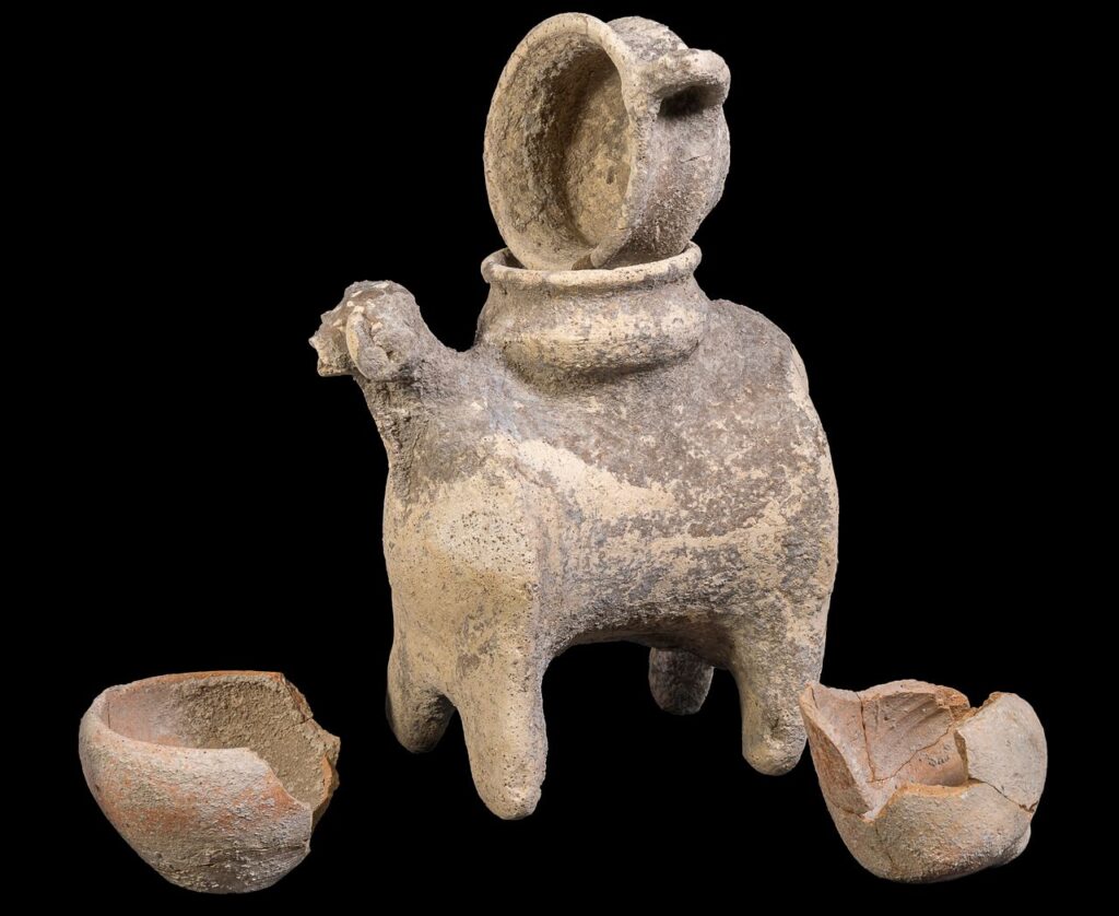 The set of utensils probably used for ceremonial pouring. Credit: Katerina Katzan, Israel Antiquities Authority