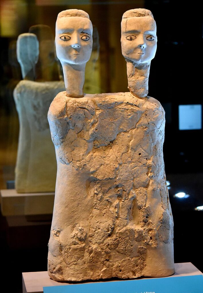 Two-headed statue from ʿAin Ghazal, Jordan Museum, Amman. Credit: Osama Shukir Muhammed Amin - Public Domain