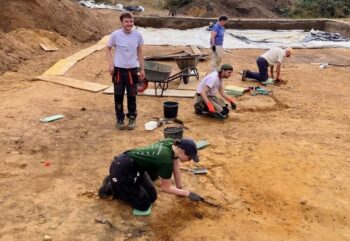 Experienced archaeology students from the University of Cologne uncover Roman building structures during excavations at Haltern am See. Credit: University of Cologne, Archaeology of the Roman Provinces / R. Eckardt