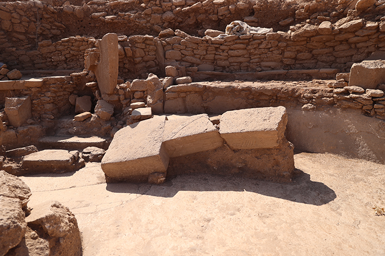 Three-tiered stone benches curve toward a central sculpture, creating an arrangement reminiscent of an early amphitheater. Credit: Eşber Ayaydın/AA