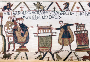 HAROLD SACRAMENTUM FECIT VVILLELMO DUCI ("Harold made an oath to Duke William"): the Bayeux Tapestry shows Harold touching two altars at Bayeux as the duke watches.