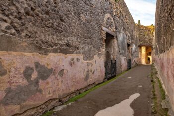 Corridor running through Pompeii's theater district. Credit: Archaeological Park of Pompeii.