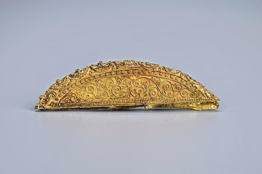 Gold hair ornament from the Tang Dynasty tomb of Ma Sanniang in Xi’an, Shaanxi Province. CreditShaanxi Academy of Archaeology/Xinhua