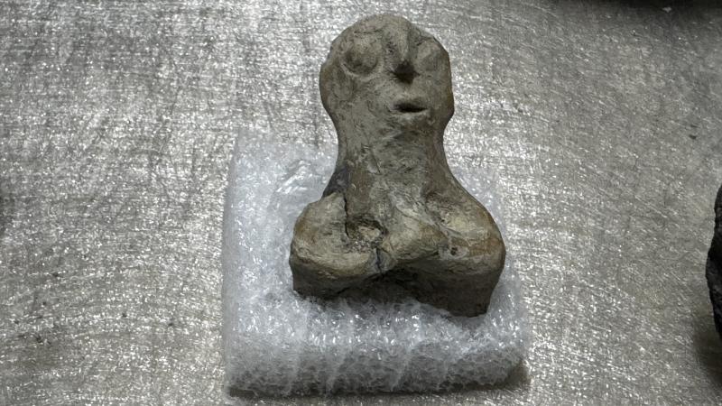 Archaeologists working at Tadım Castle and Höyük in Elazığ, eastern Türkiye, have uncovered a stone seal believed to be around 7,500 years old.