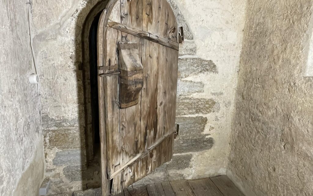 The wooden door of the King's Chapel in St. Mary's Cathedral in Tallinn most likely dates back to around 1382. Credit: Arho Tuhkru/EELK