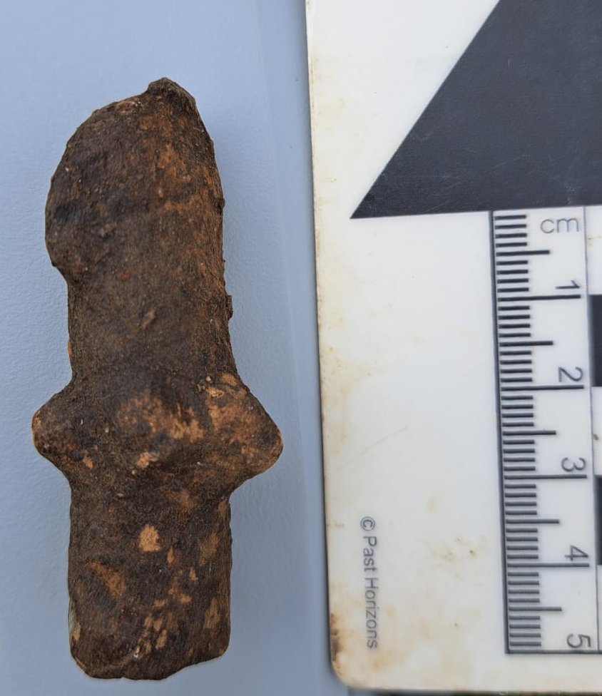 The figurine itself is small—measuring only six centimeters in height—but its significance far exceeds its modest size. Credit: MNCR - Muzeul Naţional al Carpaţilor Răsăriteni via Facebook