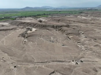 Peruvian archaeologists discovered a new geoglyph and a temple in the Chicama Valley, La Libertad, and also documented an extensive agricultural and ceremonial complex, all built by the Chimú society. Credit: Chicama Archaeological Program