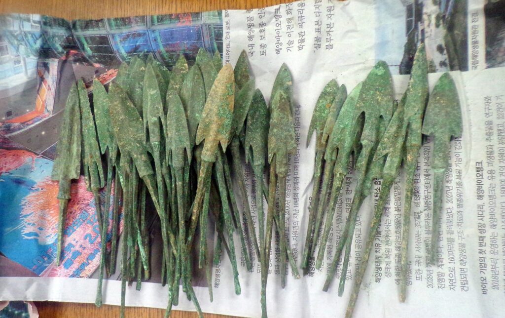 Philadelphia CBP officers intercept Bronze Age swords and arrowheads from the northeastern region of Iran. Credit: U.S. Customs and Border Protection (CBP)