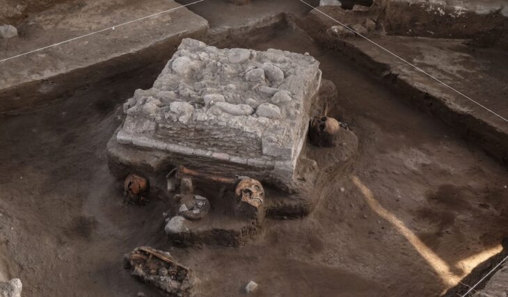 INAH discovers an altar and offerings on the outskirts of the Tula Archaeological Zone in Hidalgo. Credit: Gerardo Peña, INAH.