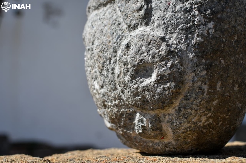The sculpture is currently under study and safeguarded in the Research Section of the Ocotelulco Site Museum. Photo: Enrique Chávez, CINAH Tlaxcala.