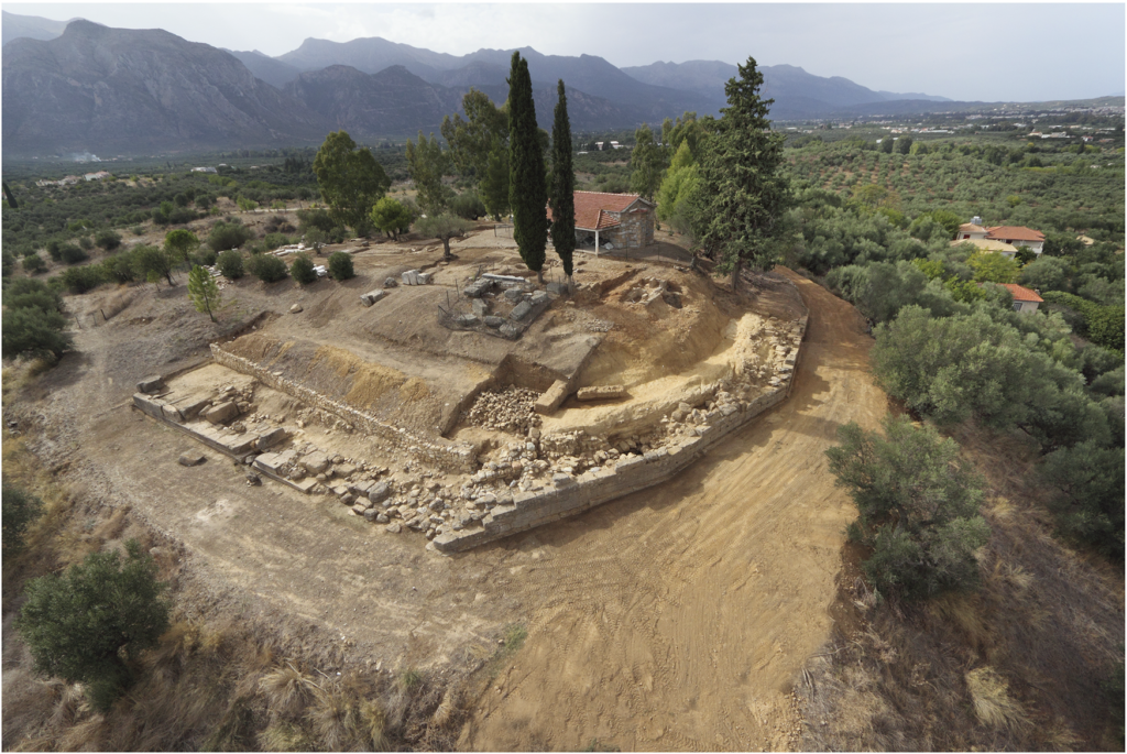 The Aghia Kyriaki hilltop from the south with modern town of Sparta in the background top right. © Amykles Research Project. Credit: Beck, H., 2026