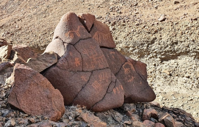 Rock art engravings at the newly registered Hajar Al Sinanat archaeological site in Al Khaboura, Oman. Credit: Oman Ministry of Heritage and Tourism.