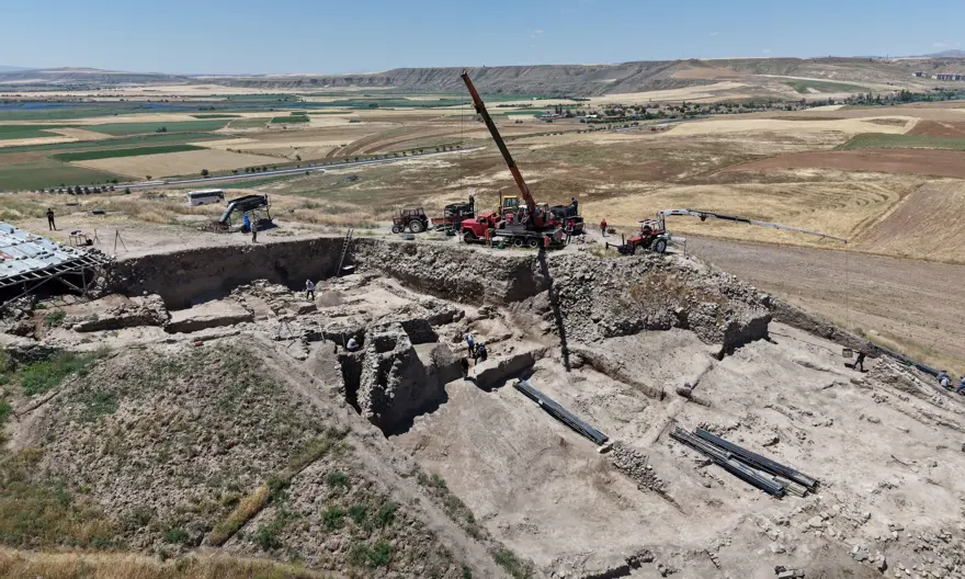 The discovery was made during ongoing excavations at Büklükale, an ancient settlement in the Karakeçili district of Kırıkkale, about 60 kilometers southeast of Ankara. Credit: IHA