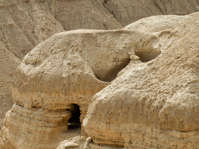 Where Were the Dead Sea Scrolls Written? New €2.5M AI Project Takes On a 2,000-Year-Old Mystery