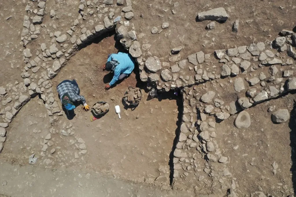 
The discovery was made in a new excavation zone north of Göbeklitepe’s main protected archaeological area. Credit: Müslüm Etgü / AA