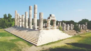 1,500-Year-Old Mortar and Ancient Storage Jars Reveal Early Christian Life at Türkiye’s Apollon Smintheus Sanctuary