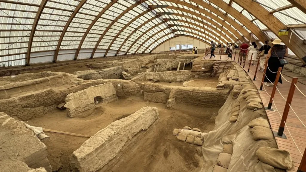 A view of the excavated Neolithic settlement at Çatalhöyük in central Türkiye. Credit:  Abdullah Doğan / AA