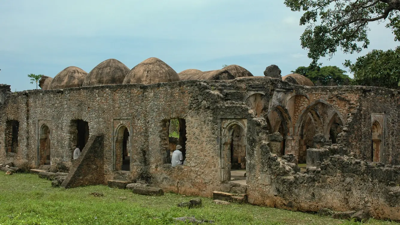 Who Really Built East Africa’s Mysterious Stone Cities? The African History Colonial Archaeology Tried to Erase
