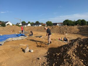 First Prehistoric Settlement Discovered in Southwest Bochum: Archaeologists Unearth 2,500-Year-Old Bowl and a Mysterious Ditch