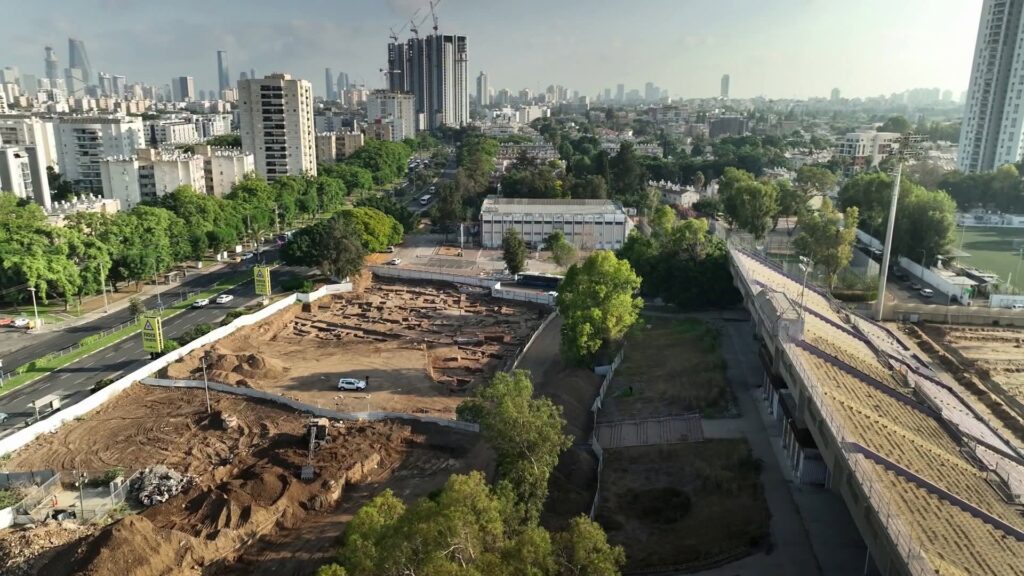 The archaeological work was carried out ahead of the construction of a large bus terminal by Netivei Ayalon. Credit: Emil Aljem and Asaf Peretz, Israel Antiquities Authority