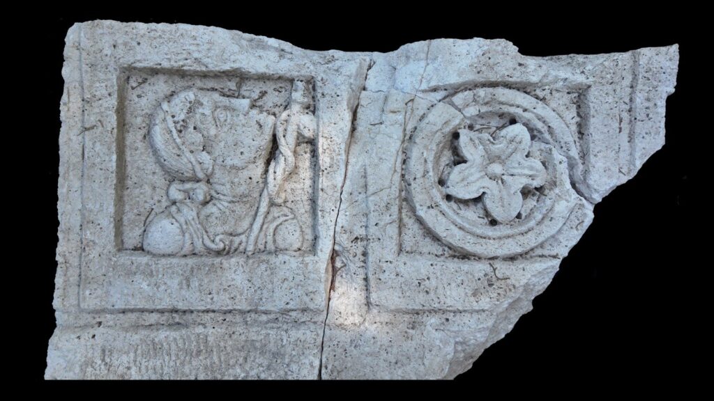 Alongside scenes from the Twelve Labors of Herakles, the gate also features coffered panels depicting Athena, Zeus, Artemis, Hygeia and Tyche. Credit: Republic of Türkiye Ministry of Culture and Tourism
