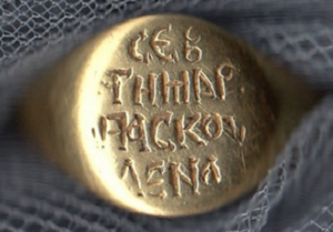 Rare Byzantine Gold Seal Ring Reveals a Woman’s Name After 700 Years