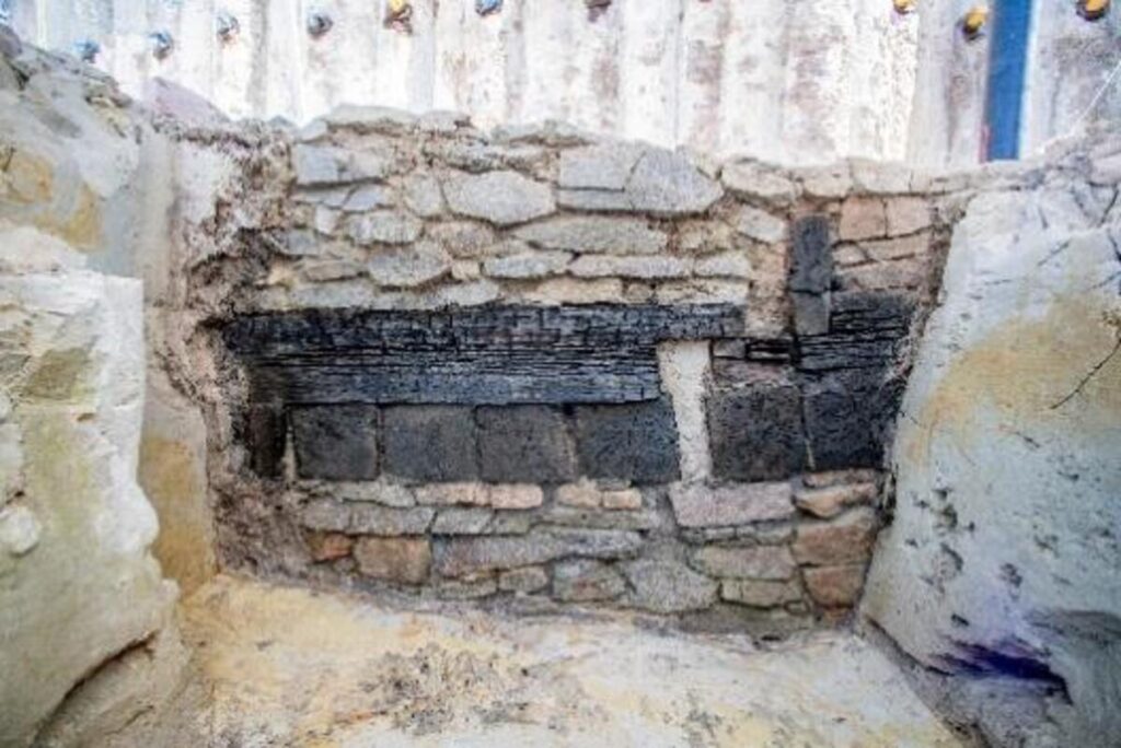 Detail of the Iron Age timber-and-stone construction discovered near the Main River in Aschaffenburg. Credit: Björn Friedrich / BLfD