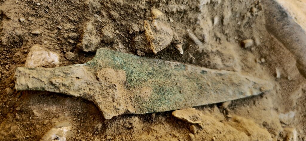 The bronze dagger recovered from Kurgan No. 4 at Keshikchidagh. Archaeologists regard the close-combat weapon as a key indicator of the deceased’s warrior or military status. Credit: Keshikchidagh State Historical and Cultural Reserve