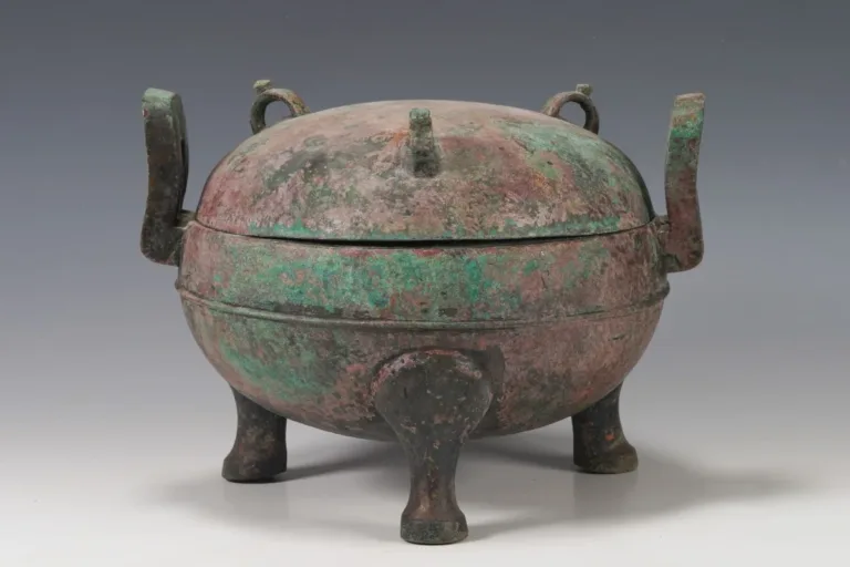 A Legendary Chinese Empress May Lie in a Royal Tomb Surrounded by 45 Mysterious Graves