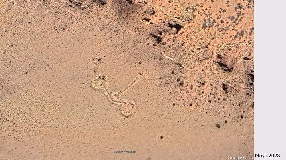 Google Earth satellite imagery showing the geometric stone structures in Mendoza’s Cordillera del Tigre.