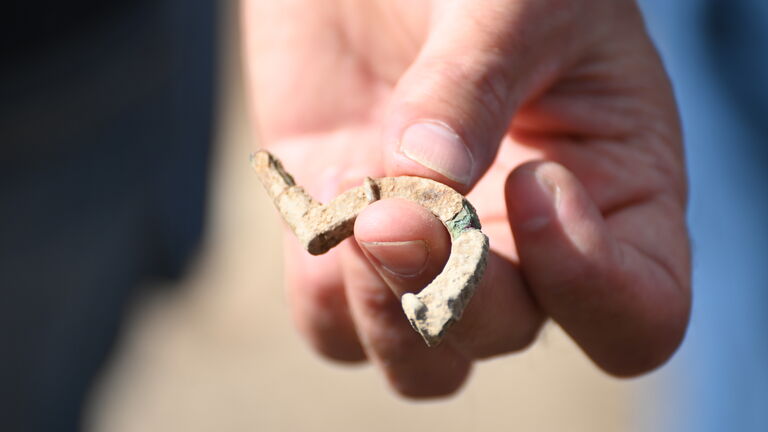 Late Antique fibula found during excavations at the Kapersburg Roman settlement.