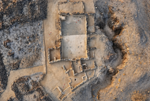 1,300-Year-Old Mosque with Early Islamic Inscriptions Unearthed in Saudi Arabia