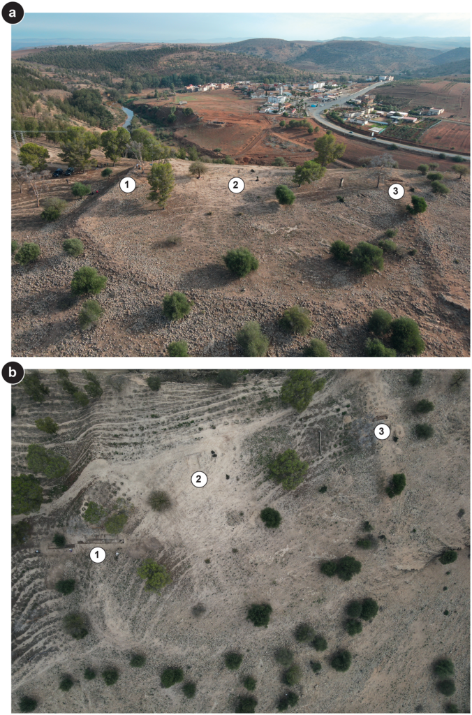 Oblique and vertical drone views of the Oued Beht fortified spur, showing the main excavation trenches and defensive walls. The village of Aït Siberne is visible in the background.