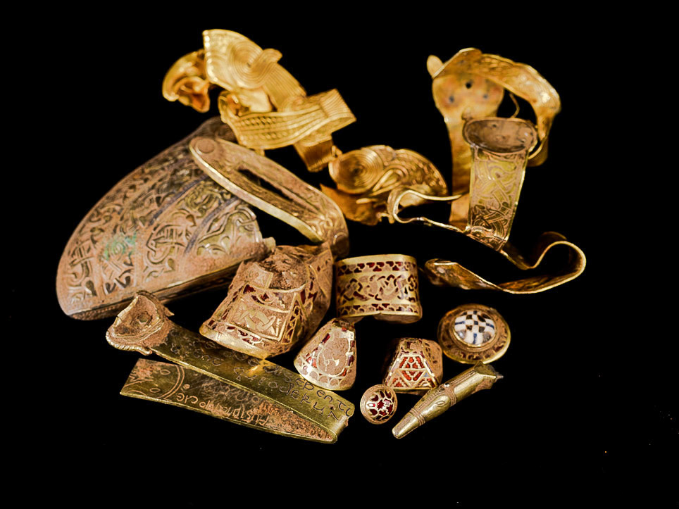 Gold strip from the Staffordshire Hoard featuring a Latin biblical inscription.