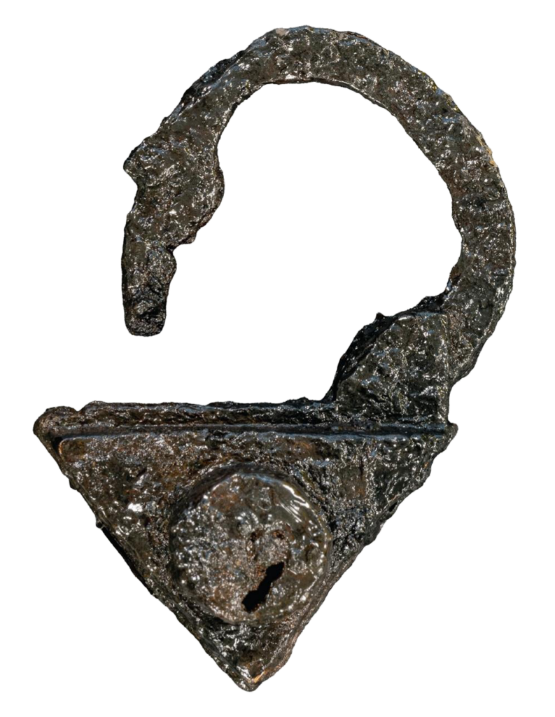 The triangular padlock found in Grave 75 was fastened around the big toe of the young woman’s left foot.