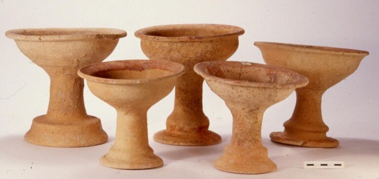 3,000-Year-Old Tomb in Jordan Reveals Phoenician Ivory, Rare Phrygian Belt and Exotic Spices