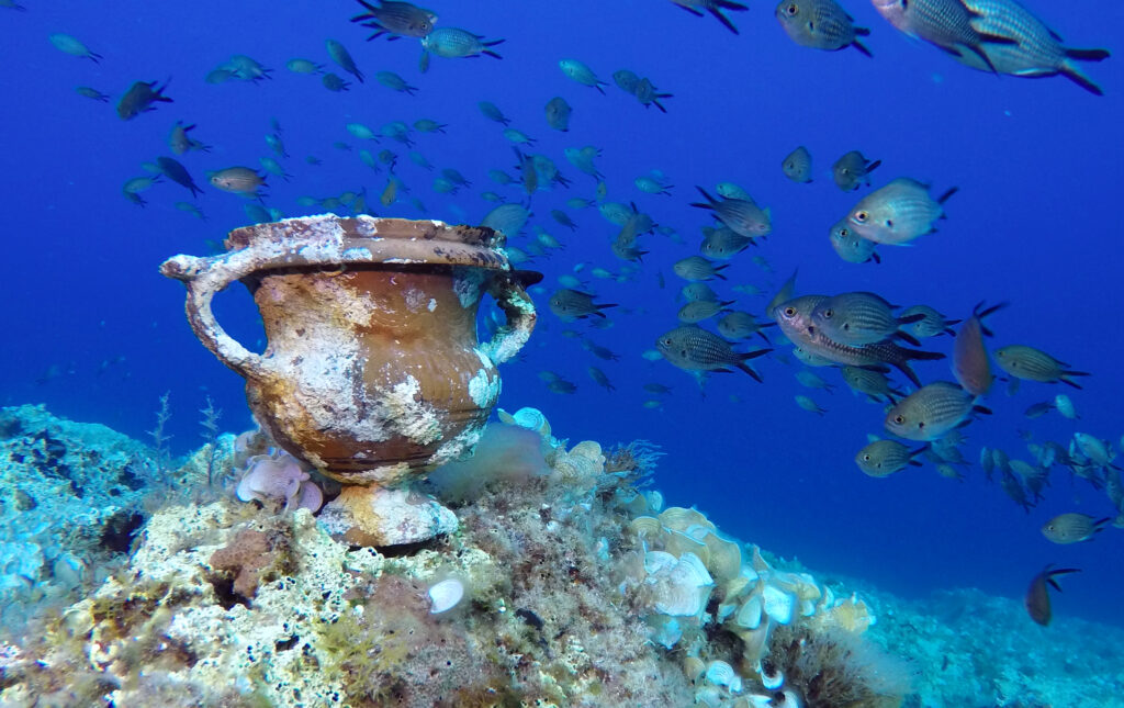 2,300-Year-Old Shipwreck Reveals Rare Pottery and Sailors’ Personal Belongings Off Croatia