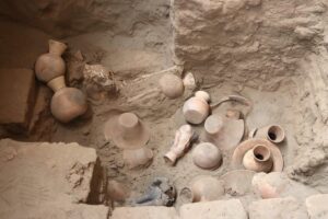A Bird-Like God, a Bound Prisoner and 32 Offerings Found in a Mysterious Moche Child’s Tomb